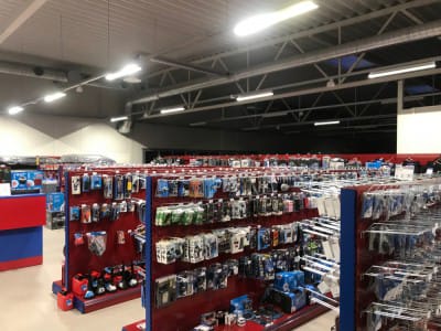 SIA „Viss veikaliem un warehouse“ siūlo kokybiškus prekybos ir parduotuvių lentynų sistemų sprendimus 2